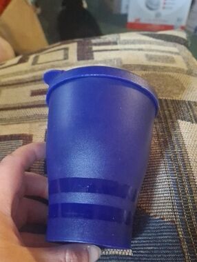 Ziploc Deep Blue Plastic Travel Cup with Lid Tabletops Straw Hole